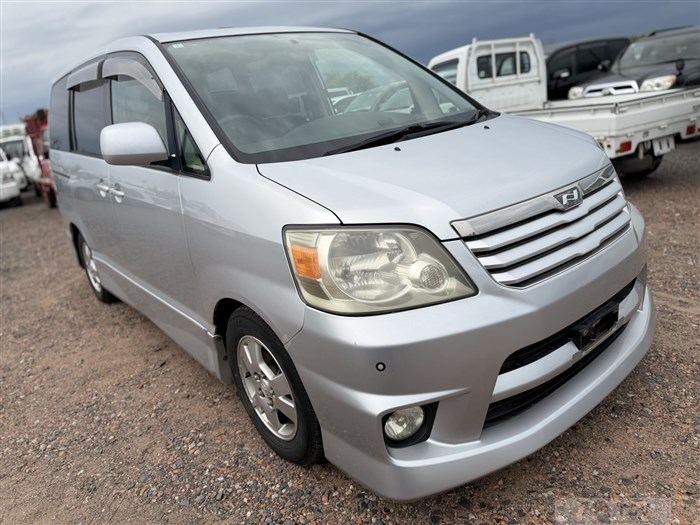2001 Toyota Noah