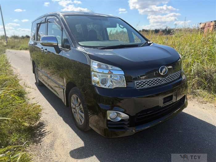 2013 Toyota Voxy