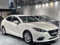 2016 Mazda Axela