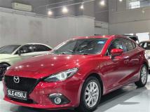2016 Mazda Axela