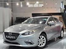 2016 Mazda Axela