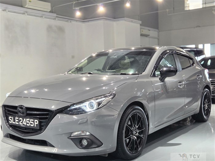 2016 Mazda Axela
