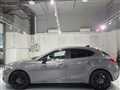 2016 Mazda Axela