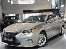 2016 Lexus ES