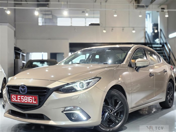 2016 Mazda Axela