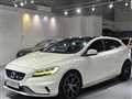 2017 Volvo V40