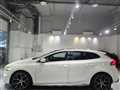2017 Volvo V40