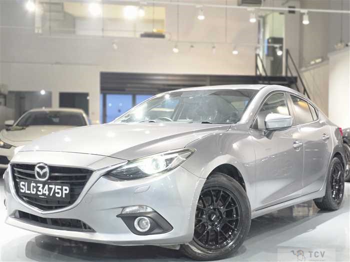 2016 Mazda Axela