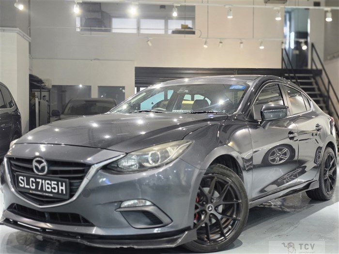 2016 Mazda Axela