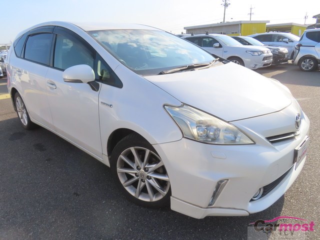 2012 Toyota PRIUS α