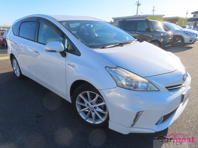 2012 Toyota PRIUS α