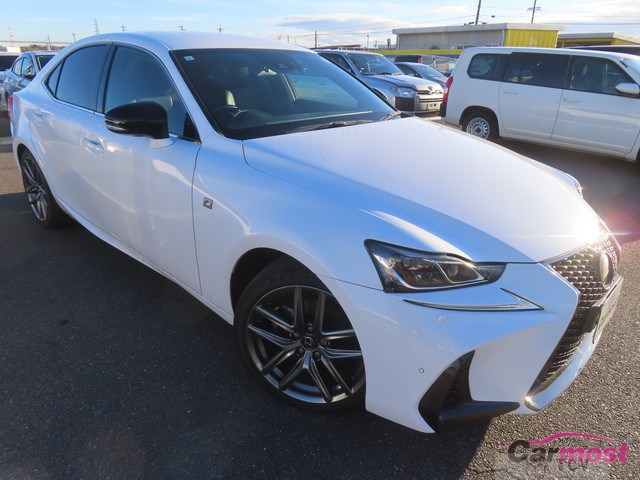 2017 Lexus IS