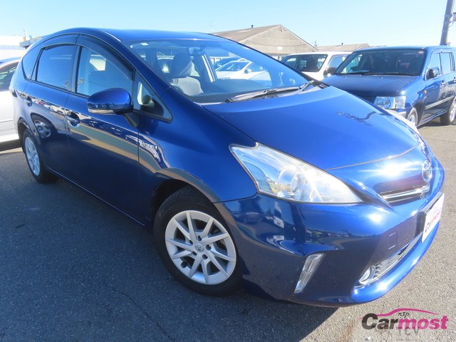 2013 Toyota PRIUS α
