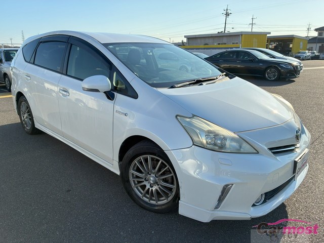 2012 Toyota PRIUS α