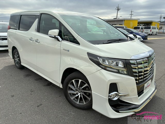 2015 Toyota Alphard Hybrid