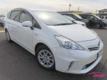 2013 Toyota PRIUS α