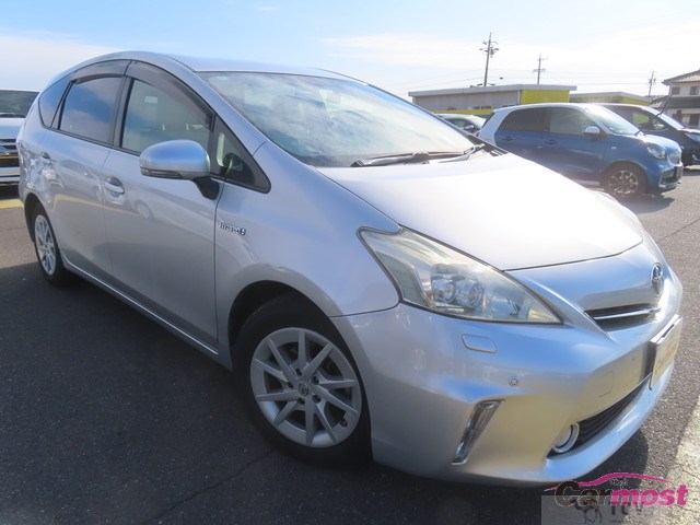 2012 Toyota PRIUS α