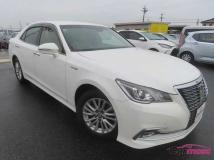 2017 Toyota Crown Hybrid