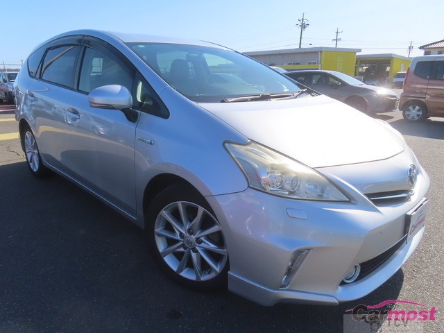 2013 Toyota PRIUS α