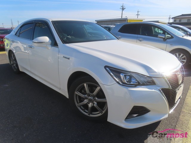 2017 Toyota Crown Hybrid