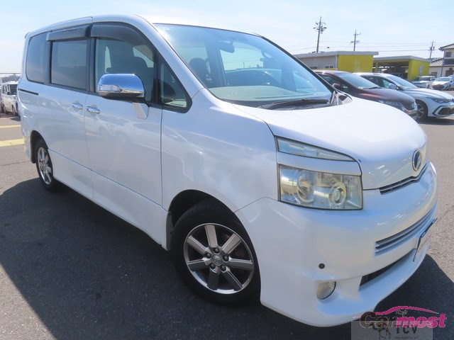 2009 Toyota Voxy