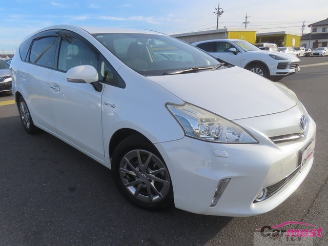 2013 Toyota PRIUS α