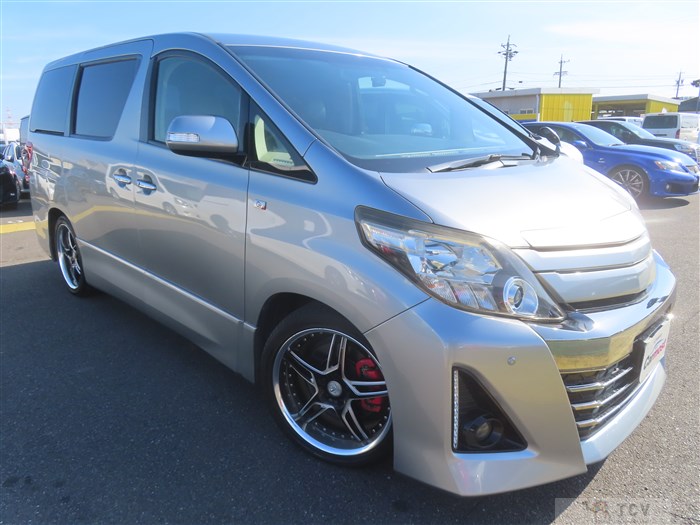 2012 Toyota Alphard