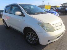2003 Toyota IST