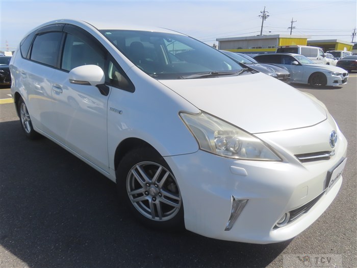 2011 Toyota PRIUS α