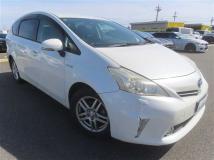 2011 Toyota PRIUS α