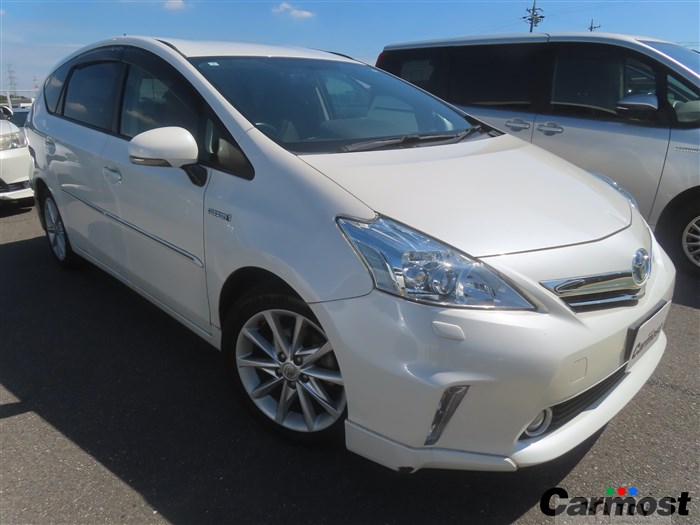 2013 Toyota PRIUS α