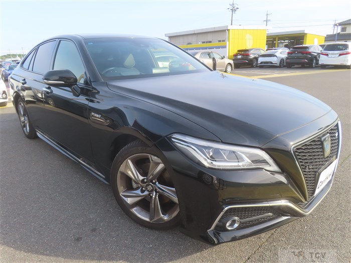 2019 Toyota Crown Hybrid