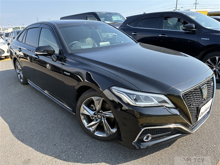 2019 Toyota Crown Hybrid