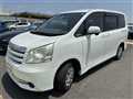 2007 Toyota Noah