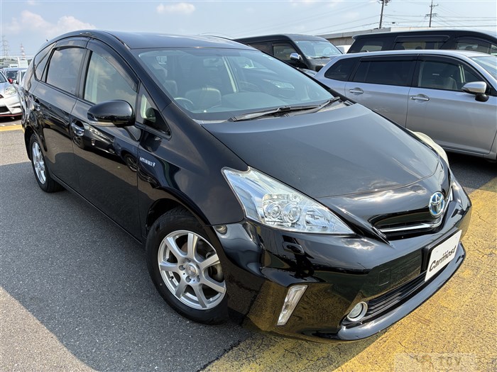 2013 Toyota PRIUS α