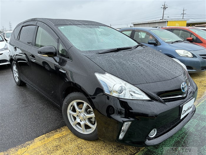 2013 Toyota PRIUS α
