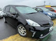 2013 Toyota PRIUS α