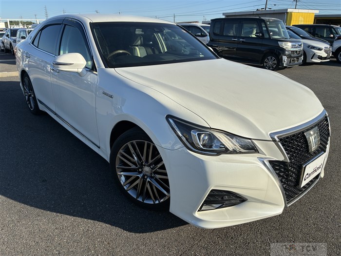 2016 Toyota Crown Hybrid