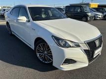 2016 Toyota Crown Hybrid