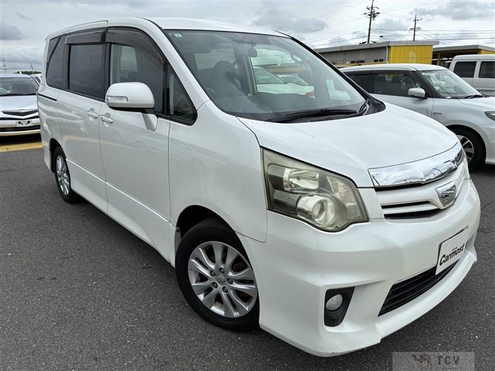 2011 Toyota Noah