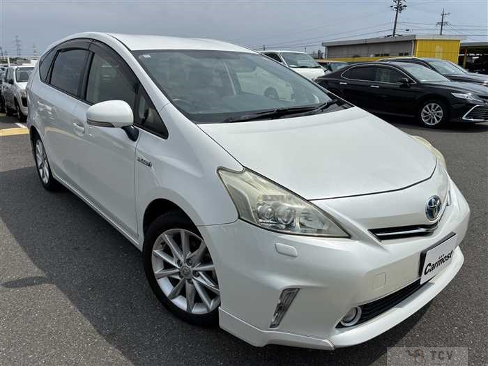 2013 Toyota PRIUS α