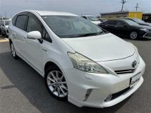 2013 Toyota PRIUS α