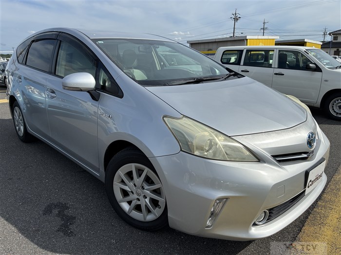 2011 Toyota PRIUS α