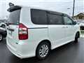 2011 Toyota Noah