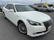 2014 Toyota Crown Majesta