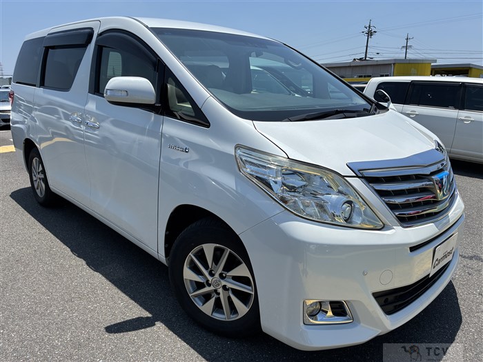 2013 Toyota Alphard Hybrid