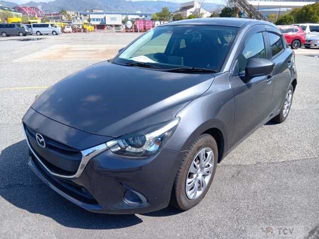 2016 Mazda Demio