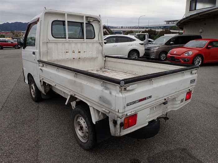 Daihatsu Hijet Truck 1999 photo 2