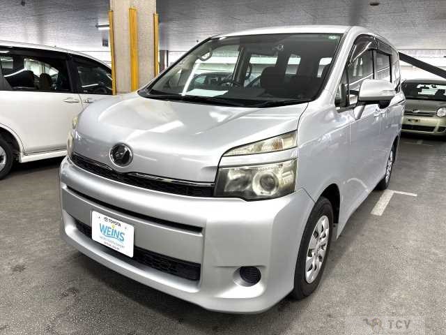 2012 Toyota Voxy