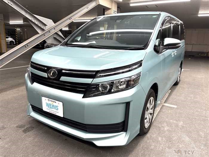 2017 Toyota Voxy